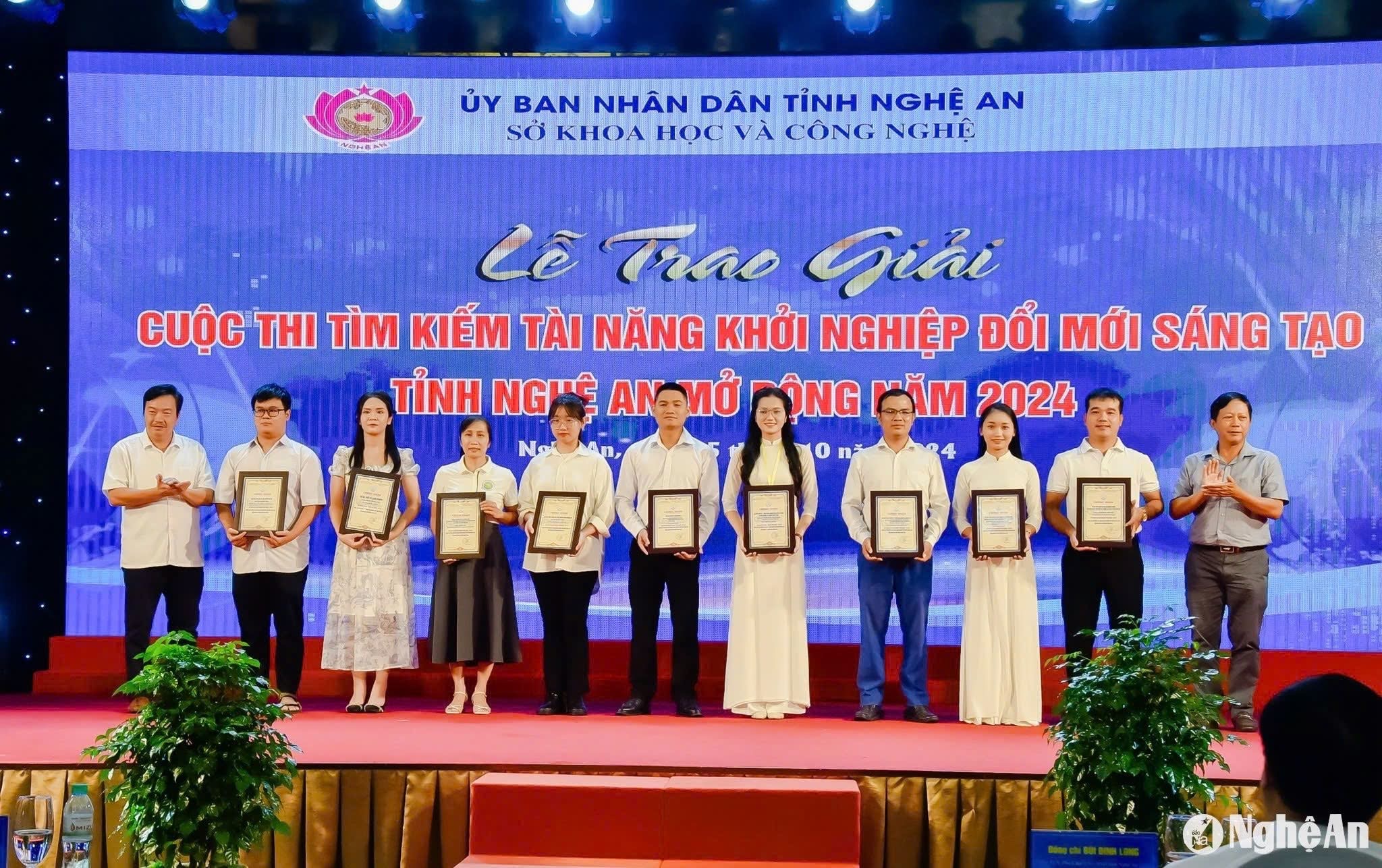 8Tech vinh dự nhận giải  “Dự án khởi nghiệp tiềm năng”